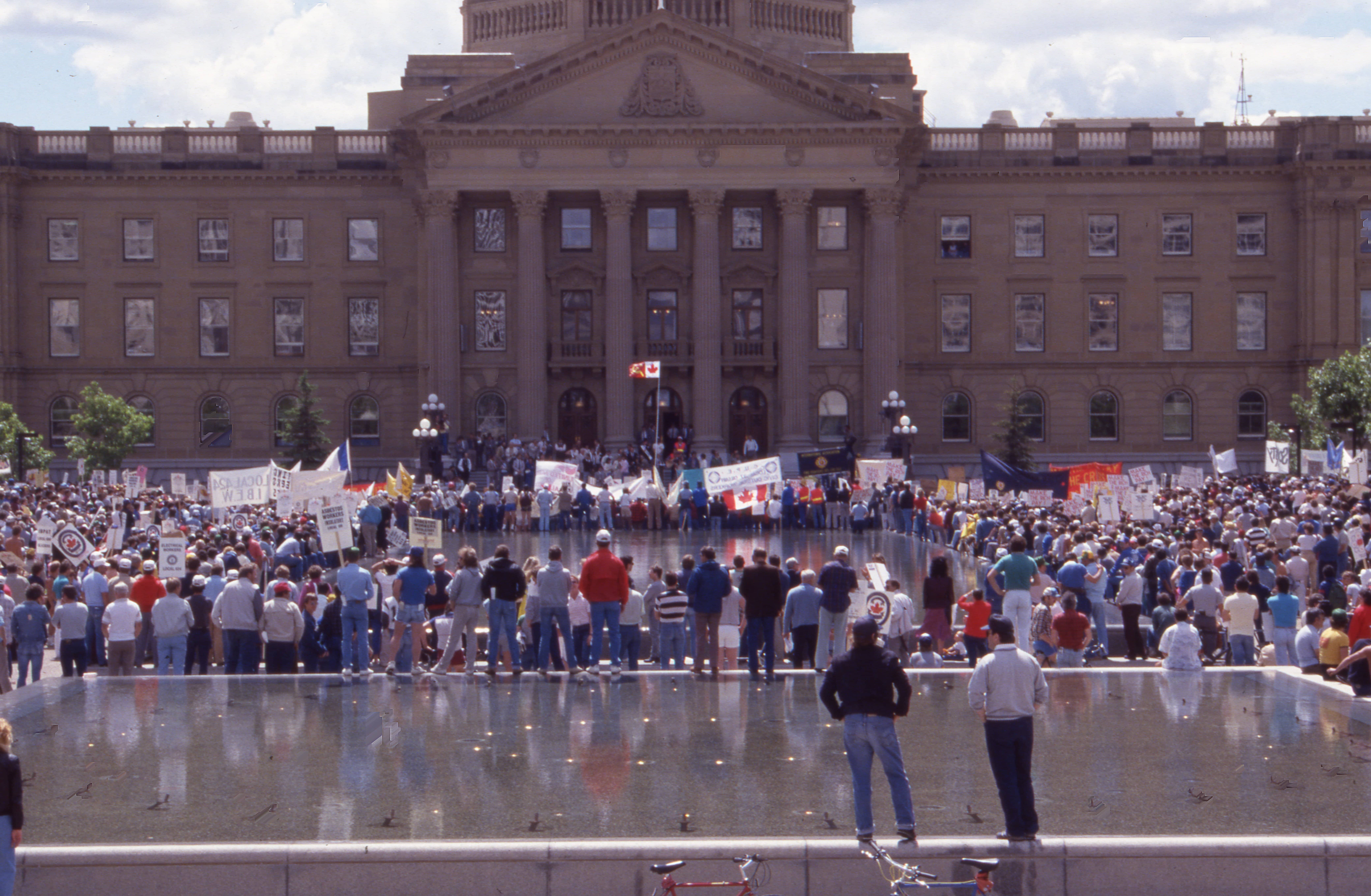 Gainers Strike, March on Legislature June 1986, Mike Tulley 03