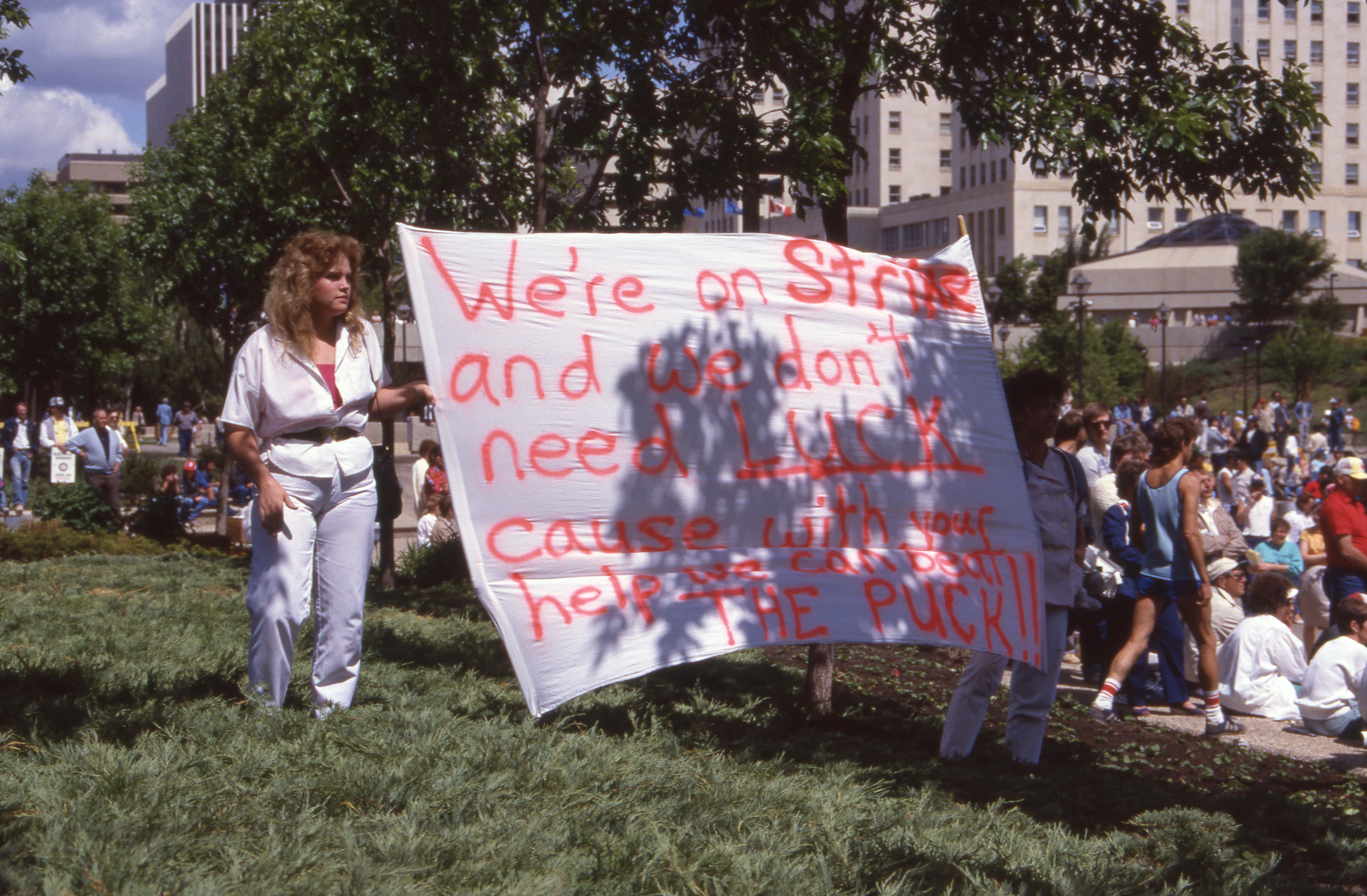 Gainers Strike, March on Legislature June 1986, Mike Tulley 06